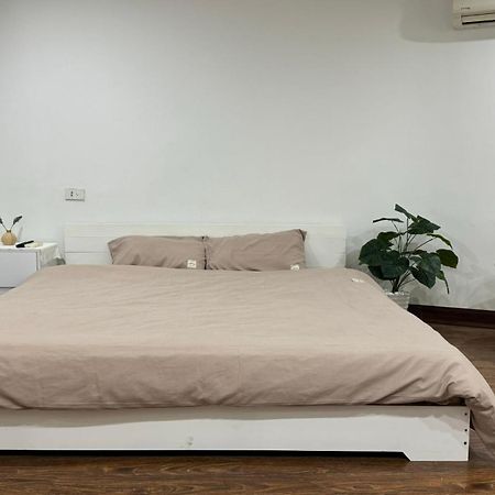 Bom'S House Apartment Ханой Екстериор снимка